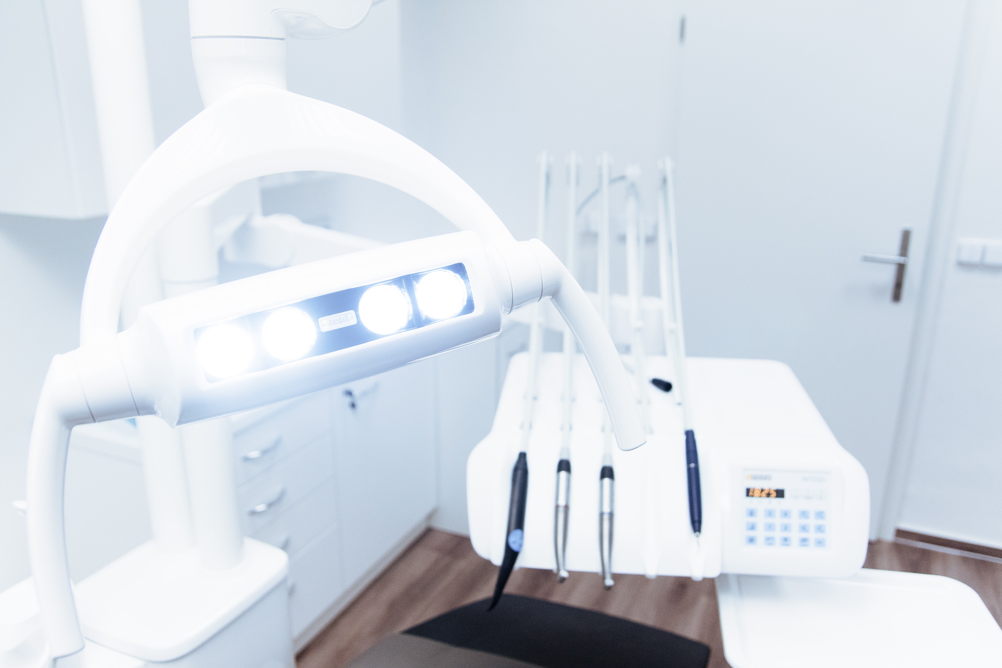 Photo by Daniel Frank from Pexels Dental extraction procedure preparation